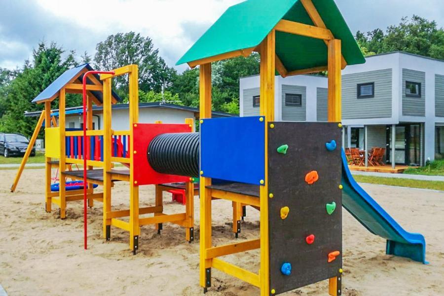 Villa Osrodek Wypoczynkowy Akwamaryn Ustronie Morskie Exterior foto